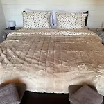 The Retreat - Oak * コルフ島