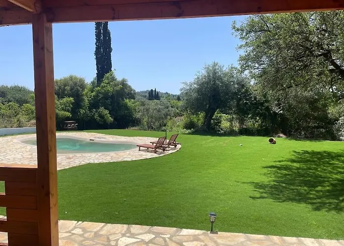 The Retreat - Oak 펜션 Corfu (city)